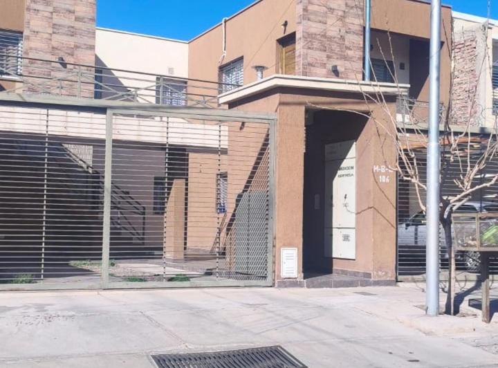 Departamento · 65m² · 5 Ambientes · 1 Cochera