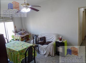 Departamento · 56m² · 3 Ambientes · Departamento en Venta Oportunidad, Zona Flores