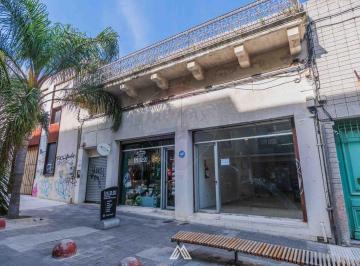 Local comercial · 547m² · Se Venden 3 Locales Comerciales en Ciudad Vieja.