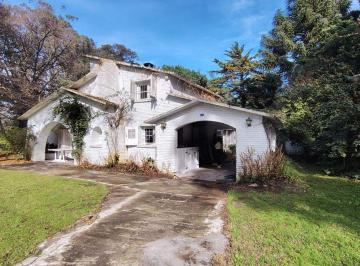 Casa · 171m² · 7 Ambientes · 1 Cochera · Venta Casa 6 Dorm. a Reciclar en San Rafael