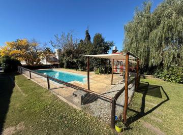 Hotel · 407m² · 13 Ambientes · 7 Cocheras · Venta Complejo de Cabañas Villa Carlos Paz a 300 m del Cucu y Vista Al Lago.