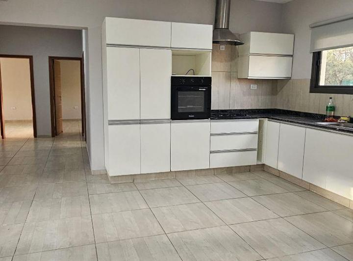 Casa · 190m² · 4 Ambientes · 1 Cochera