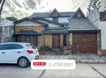 Casa · 207m² · 6 Ambientes · 1 Cochera · Chalet 3 Dorm. Venta - Olivos - Maipu/uzal