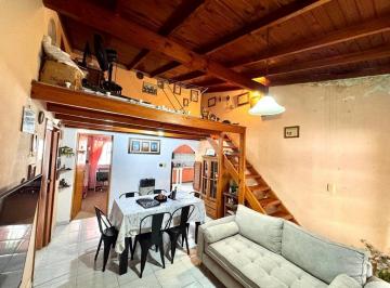Casa · 117m² · 4 Ambientes · Venta de Casa con Departamento en El Jaguel