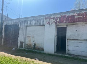 Depósito · 100m² · 3 Ambientes · 3 Cocheras · Locales Al Frente y Estructura Para Montar Galpon Apto Comercial