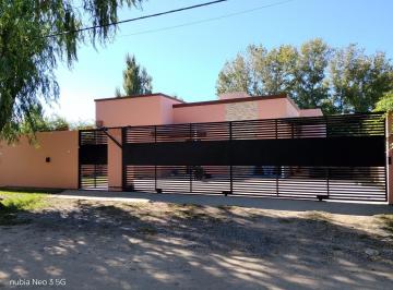 Casa · 200m² · Casa en Venta Bº Lago Mascardi