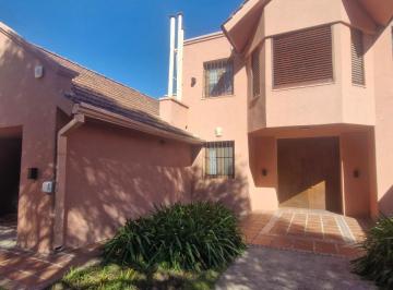 Casa · 2580m² · 6 Ambientes · 2 Cocheras · Casa en Venta Villa Allende Golf