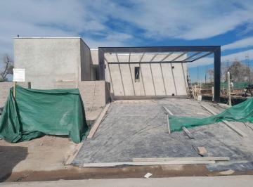 Casa de 5 ambientes, Carrodilla · Casa en Venta en Barrio Privado Lar de Terrada - Lujan de Cuyo. Obra