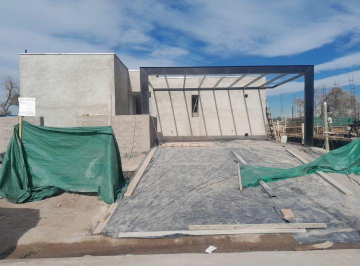 Casa · 160m² · 5 Ambientes · 1 Cochera