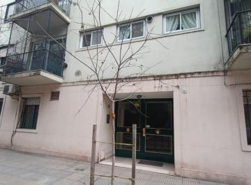 Departamento de 2 ambientes, Belgrano · 2 Amb Frente 30 m² Planta Baja Baño y Cocina Americana Lum Varios Placares Zapata y Olleros