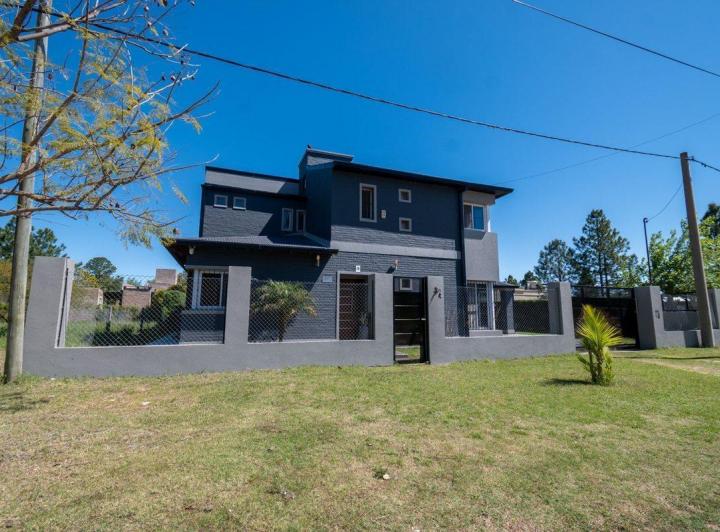 Casa en venta en Ciudad de Santa Fe · 8 ambientes