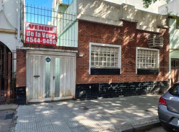 Fachada · Casa en Saavedra