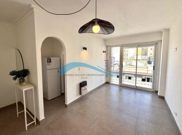 Departamento · 40m² · 2 Ambientes · Departamento 2 Ambientes Muy Luminoso, con Balcon Frances