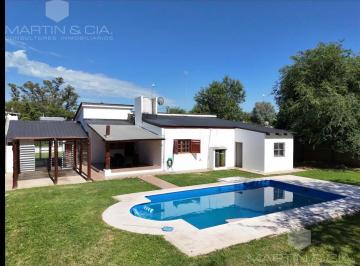 Casa · 270m² · 9 Ambientes · 3 Cocheras · Casa en Anisacate