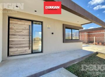 Casa · 123m² · 5 Ambientes · 2 Cocheras · Venta - Casa en La Arbolada - Gas Natural