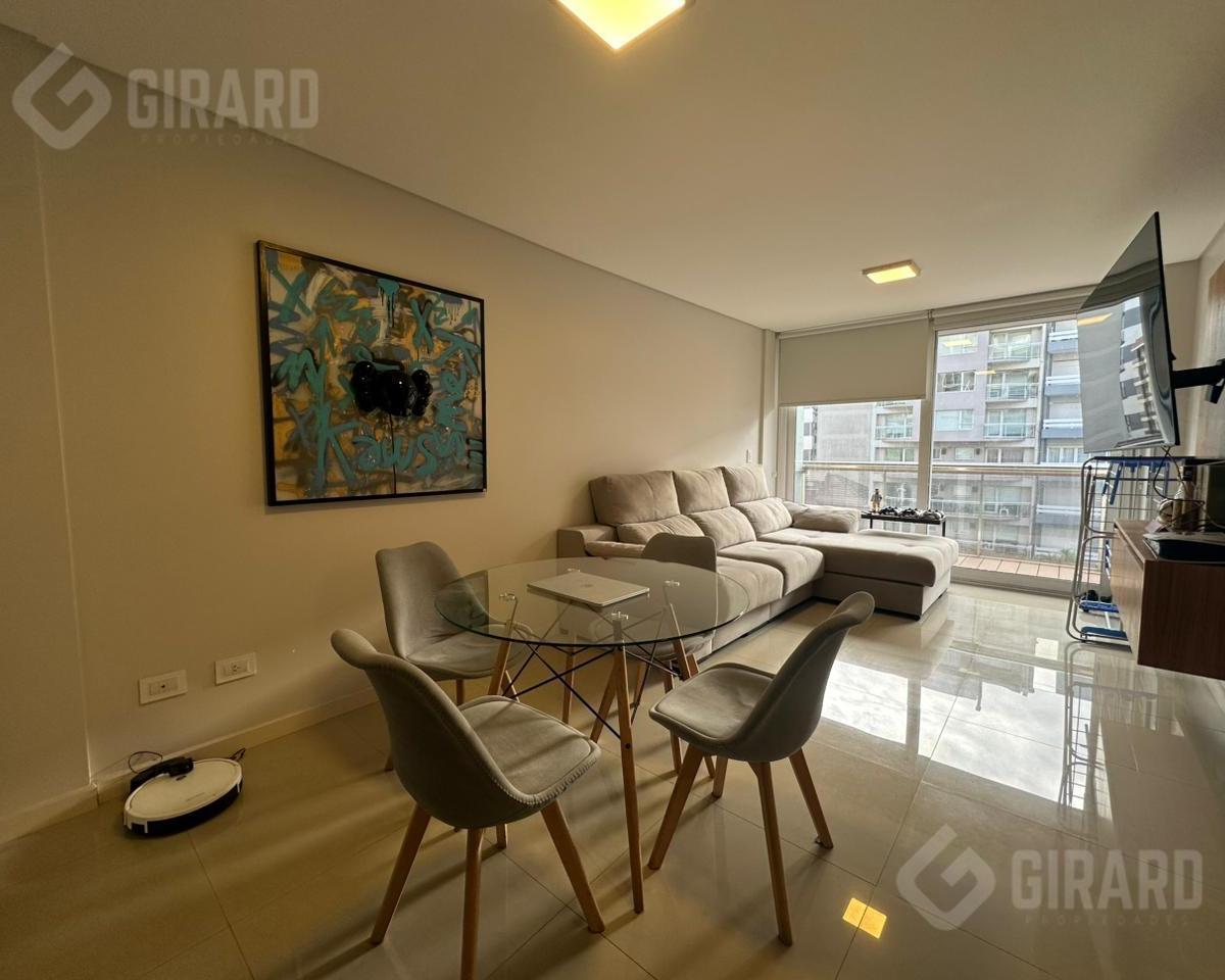 Venta Departamento 2 Ambientes con Cochera en Edificio Cronos XVII