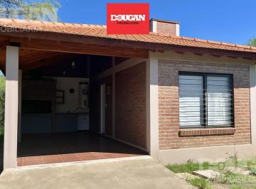 Casa · 54m² · 3 Ambientes · 1 Cochera · Múdate Hoy Mismo! Casa Amoblada en Hermoso Barrio de Carpintería San Luis