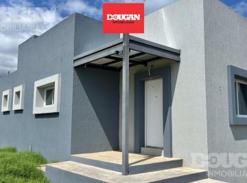 Casa · 80m² · 3 Ambientes · 1 Cochera · 2 Dorm. 2 Baños - Gas Natural - Merlo San Luis