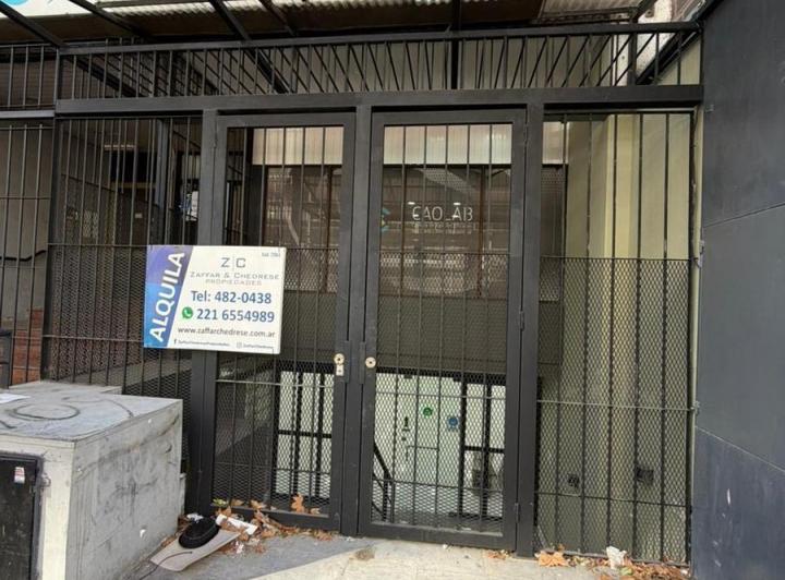 Local comercial · 220m² · 2 Ambientes