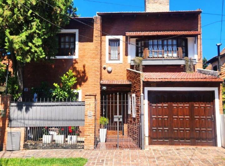 Casa · 1m² · 3 Ambientes · 1 Cochera