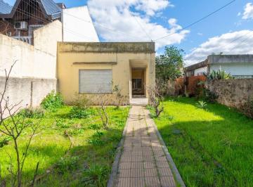Casa · 100m² · 4 Ambientes · 2 Cocheras · Venta Lote Casa Zona Semi Industrial Moron 600 m