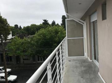 Departamento de 2 ambientes, Rosario · Amenabar 1147 Piso 2 – Barrio España y Hospitales