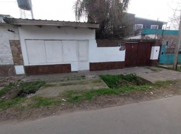 Casa · 1m² · 2 Dormitorios · La Republica 6900
