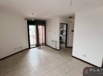 Departamento · 60m² · 4 Ambientes · Departamento en Alquiler de 2 Dorm. con Balcón - Alta Córdoba