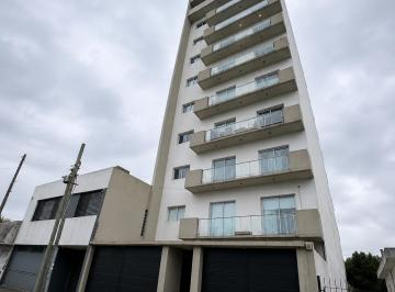 Departamento de 3 ambientes, Berazategui · Semipiso 3 Ambientes con Balcon Corrido y Cochera en Venta