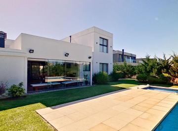 Casa · 168m² · 4 Ambientes · 2 Cocheras · Venta Casa 4 Ambientes Pileta Canning La Alameda