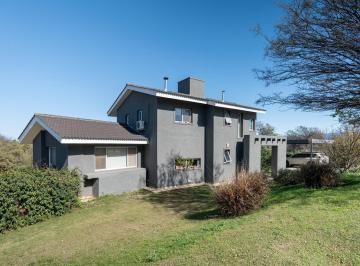 Casa · 330m² · 6 Ambientes · 2 Cocheras · Casa en Venta Altos del Golf 4 Dorm. - Pileta
