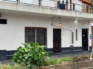 PH de 3 ambientes, Tres de Febrero · PH 3 Ambientes con Entrada Independiente y Terraza Propia