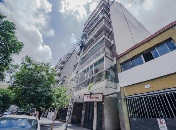 Departamento · 90m² · 4 Ambientes · Excelente Departamento de 4 Ambientes Dependecia. Flores Norte