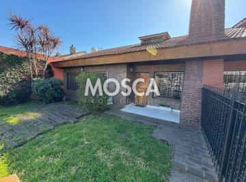 Casa · 140m² · 5 Ambientes · 2 Cocheras · Casa - Paso del Rey Centro
