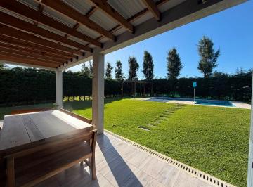 Casa · 197m² · 4 Ambientes · 1 Cochera · Casa en Alq. Temporario en San Gabriel, Villanueva, Tigre