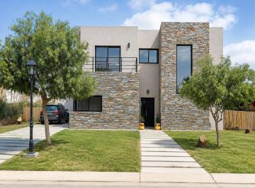 261283.png · Venta Casa 5 Ambientes, San Sebastián, Área 10