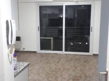 Departamento · 30m² · 2 Ambientes · 1 Cochera · Departamento Monoambiente en Alquiler en Moron Sur