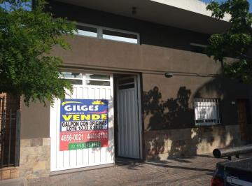 Bodega-Galpón · 395m² · Venta Galpón 395 m² S/l 10.32x38 m² en Villa Luzuriaga - Muy Buen Estado