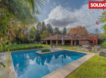 Casa · 225m² · 6 Ambientes · Mapuche Cc Venta o Alquiler, Casa en Una Planta, 4 Cuartos, Escritorio, Galería. Piscina.