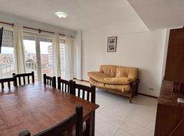 Departamento de 3 ambientes, Miramar · 3 Ambientes a La Calle con Balcón – Zona I, Miramar –