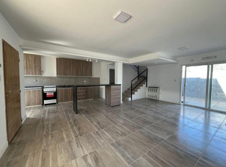 Casa · 110m² · 4 Ambientes · 1 Cochera