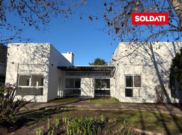 Casa · 155m² · 5 Ambientes · 1 Cochera · Casa en Venta en Roble Joven Pilar - Una Planta - Apta Credito - 3 Dorm. Mas Play