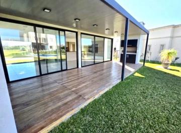 Casa · 151m² · 5 Ambientes · 2 Cocheras · Casa en Alquiler de 5 Ambientes en Barrio El Molino, Haras Santa Maria, Escobar. Gba Norte