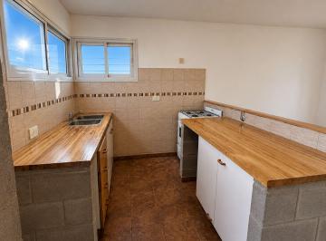 Casa · 50m² · 2 Ambientes · 1 Cochera · Casa en Venta en La Plata 1 Dormitorio y Patio
