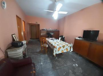 Casa · 140m² · 6 Ambientes · 1 Cochera · Casa Multifamiliar de 6 Ambientes en Tablada