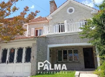 Casa de 7 ambientes, Mar del Plata · Chalet de Estilo - Stella Maris - Gran Potencial Sobre Lote Doble.