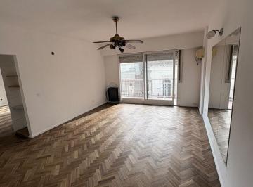 Departamento · 62m² · 3 Ambientes · Departamento en Alquiler de Tres Ambientes en Avellaneda