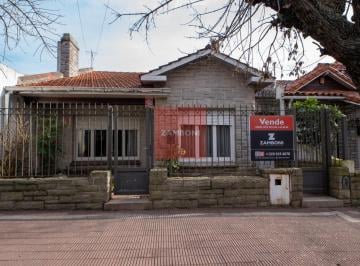Casa · 95m² · 3 Ambientes · Casa en Venta de 3 Ambientes Barrio Chauvin