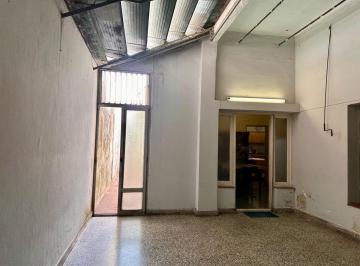 Casa · 178m² · 5 Ambientes · Venta Casa a Reciclar C/ Fondo Libre – Nuevo Valor