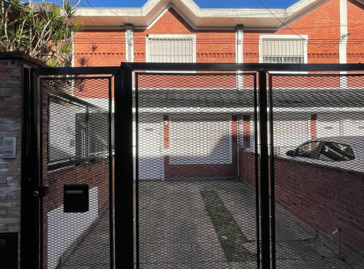 Casa · 70m² · 3 Ambientes · 1 Cochera